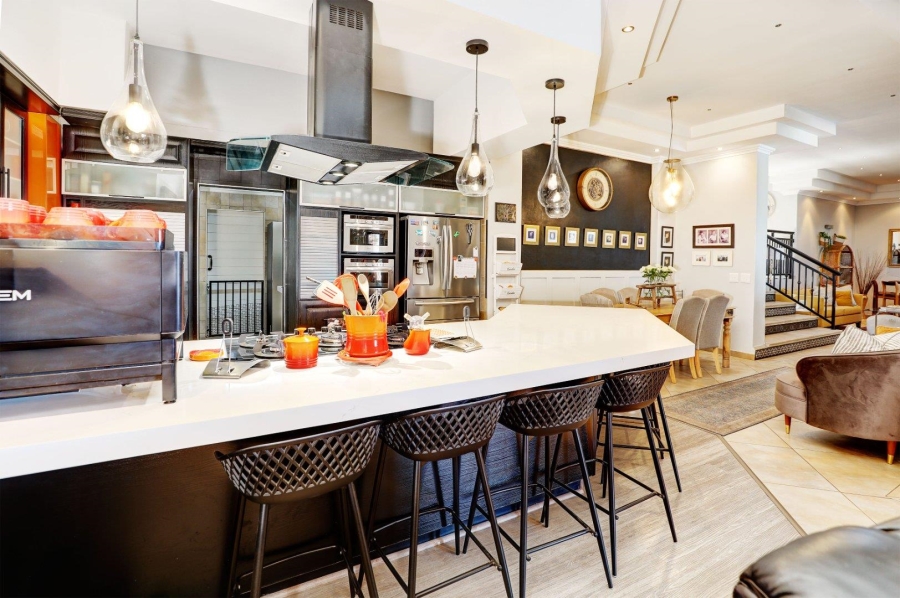 5 Bedroom Property for Sale in Welgemoed Western Cape